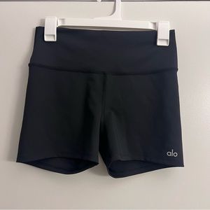 Alo 3” high waist airlift short